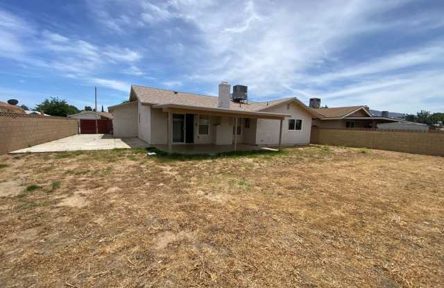 West Palmdale 4 bedroom photos photos