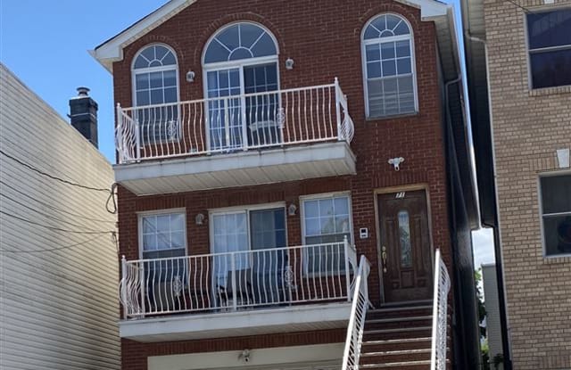 71 BEACH ST - 71 Beach Street, Jersey City, NJ 07306