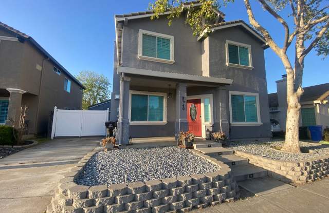 Beautiful  Spacious Home with Modern Touches photos photos