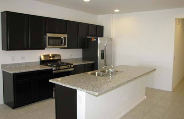 12361 N Sanderlin Drive Gallery 3