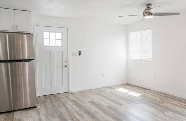 8921 Cottonwood Avenue photos photos