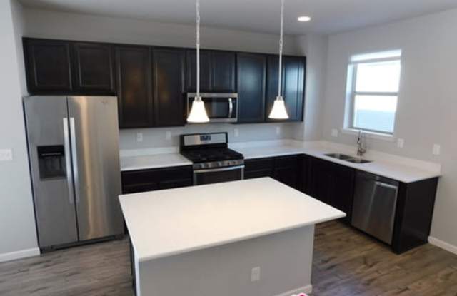 4220 E Warren Avenue Unit 6  4 Gallery 2