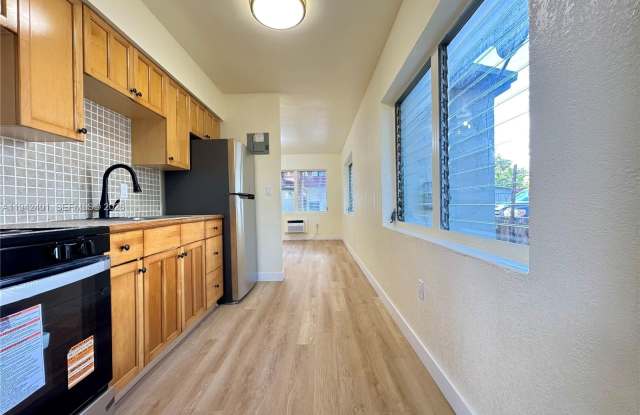 715 NE 122 St photos photos