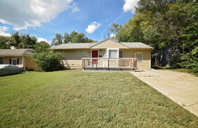 10930 Bristol Terrace - 10930 Bristol Terrace, Kansas City, MO 64134