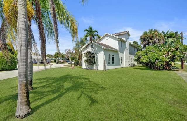 9497 SE RIVER Terrace Gallery 3