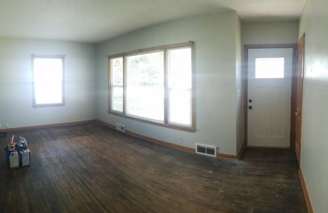 1140 Hammond Avenue Gallery 4