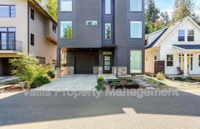 1884 Cousteau Loop SE photos photos