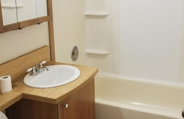 1832 N 185th St - 1832 North 185th Street, Shoreline, WA 98133
