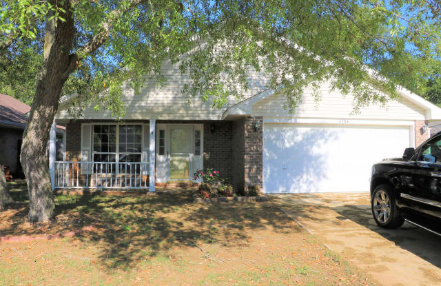 1784 Ivalea Circle - 1784 Ivalea Circle, Navarre, FL 32566