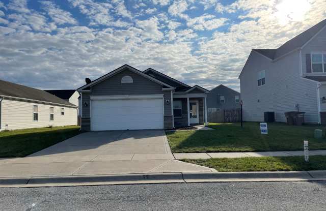 2437 Middle View Dr. - 2437 Middle View Drive, Columbus, IN 47201