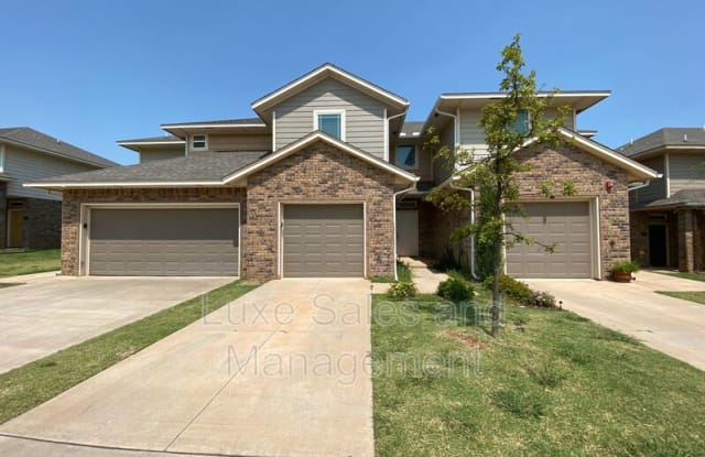 737 SW 14th St - 737 Southwest 14th Street, Moore, OK 73160