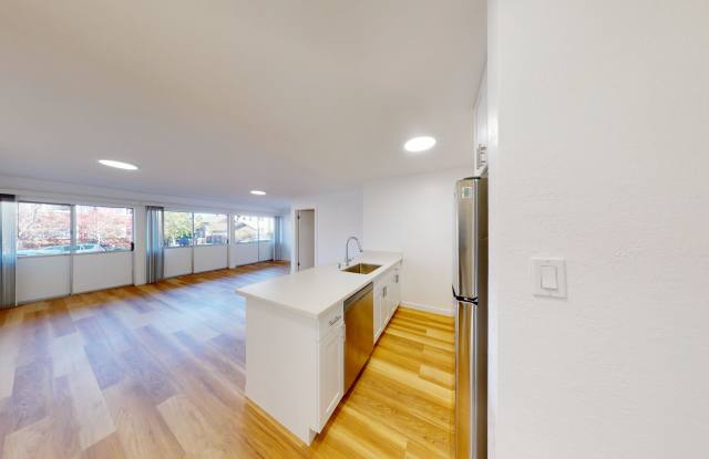 2627 Hillegass Avenue photos photos