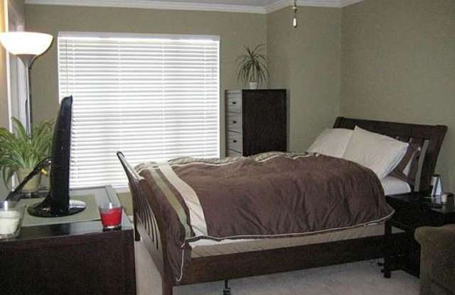 44248 MOSSY BROOK SQUARE Gallery 3