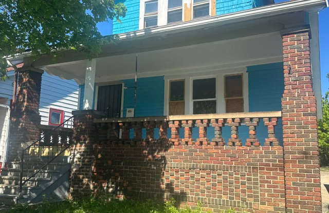 5bd Single Section 8 - 3857 East 144th Street, Cleveland, OH 44128