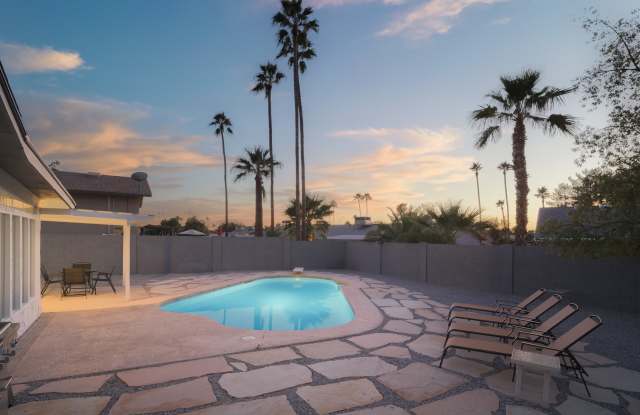 5818 North Granite Reef Road Gallery 2