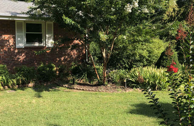 200 Grandview Drive Gallery 2