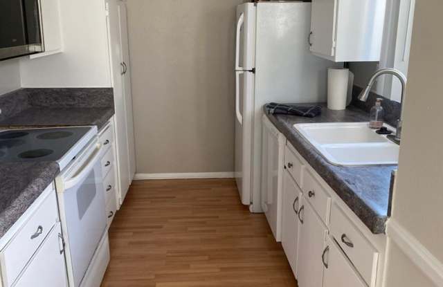 Charming 2BR Condo in Santa Clarita photos photos