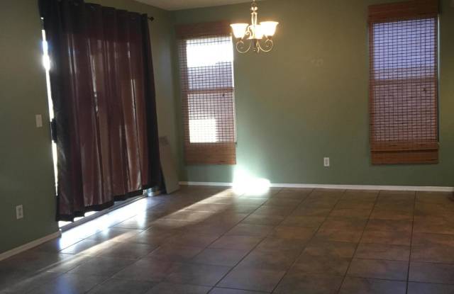 4034 E MEADOW Drive Gallery 3
