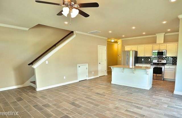 1739 West Mitchell Street Gallery 4