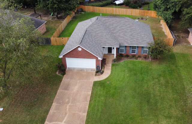 526 Laurelwood Dr Gallery 2