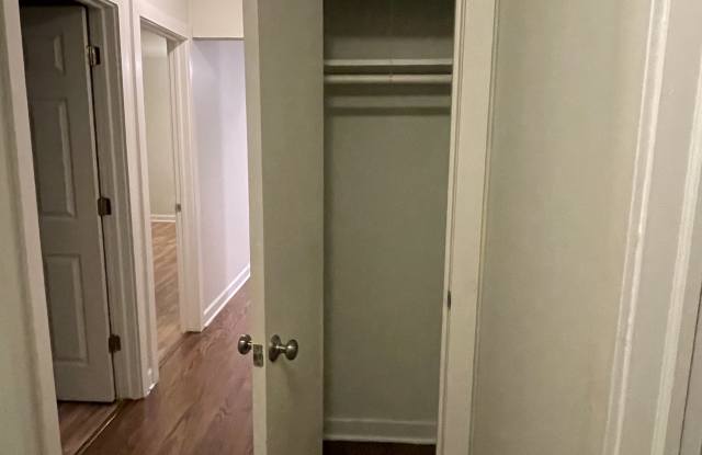 4513 Grove Avenue photos photos