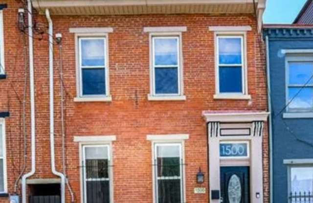 Gorgeous 3 bedroom townhome in Pittsburgh's Fineview Neighborhood - 1500 Boyle Street, Pittsburgh, PA 15212