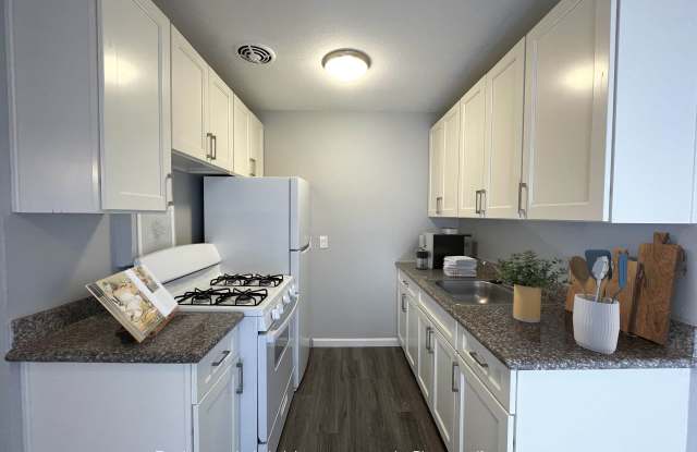 5324 Holiday Dr. photos photos