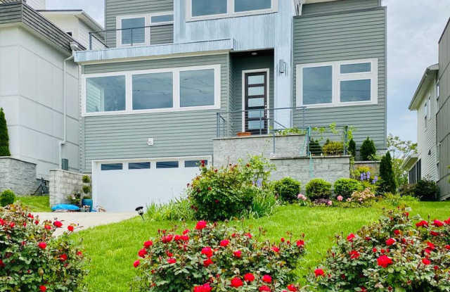 4 Bedroom/3.5 Bath home overlooking the city with amazing views! Modern newly build home w lots of light, Roof Top Decks photos photos
