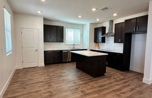 BRAND NEW 4 Bed 2.5 Bath w/ Solar!! Gallery 3