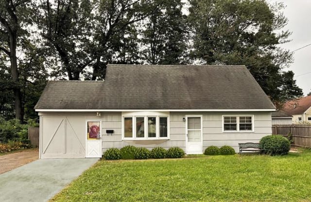 117 Burke Street - 117 Burke Street, East Hartford, CT 06118