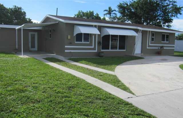 3151 SW 37th Ter photos photos