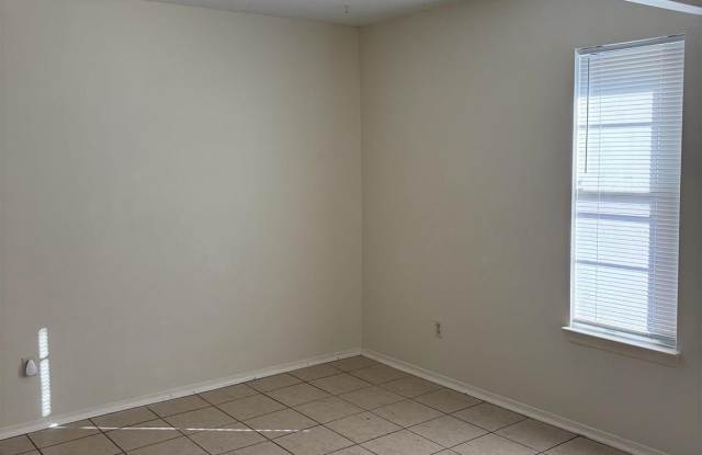 3145 Cedarwood Village Ln Gallery 4