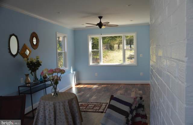 3127 CRESWELL DRIVE Gallery 3