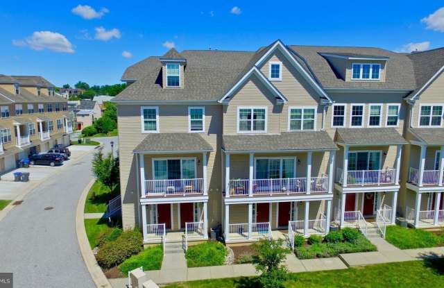 302 MICHAELS WAY photos photos