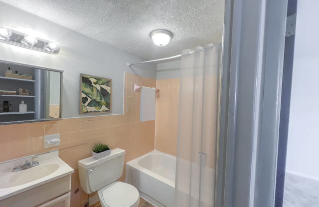 Stacey Ann Apartments Gallery 4