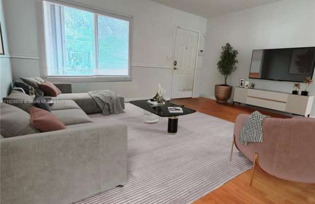 5843 SW 62nd St photos photos