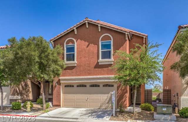 Sleek  Stylish 3-Bed Home with Gorgeous Kitchen  Dream Backyard! photos photos