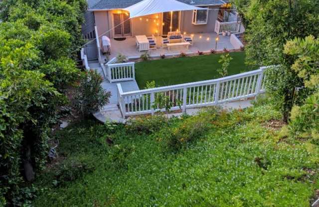 11423 SUNSHINE TER A - 11423 Sunshine Ter, Los Angeles, CA 91604