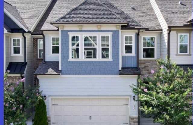 647 Newlyn Drive photos photos