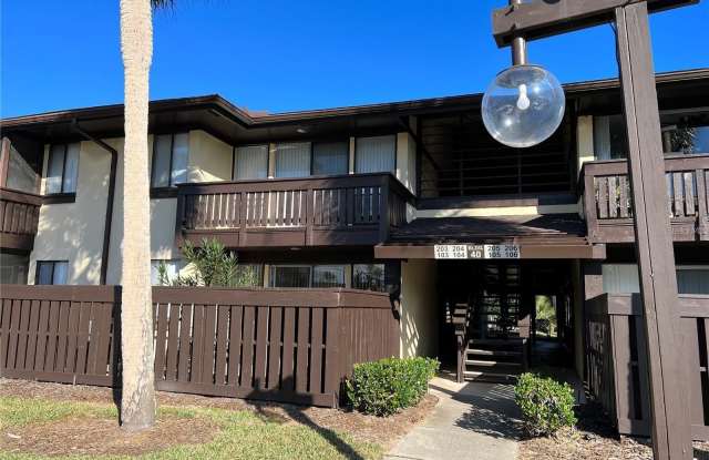 40 CLUB HOUSE DRIVE photos photos