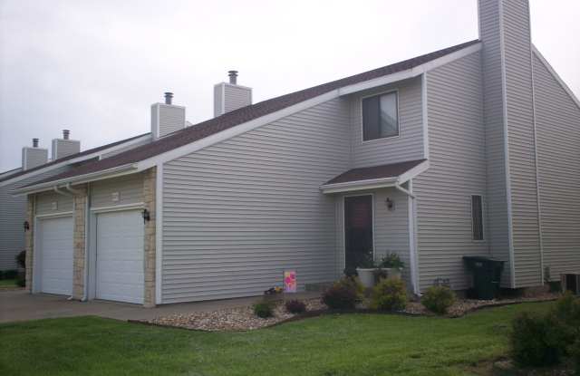 2113 Sw Brandywine Ln - 2113 Southwest Brandywine Lane, Topeka, KS 66614