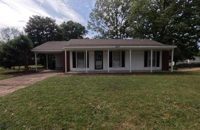 Spacious 5BR/2BA Rental with Bonus Living Space & Great Location photos photos