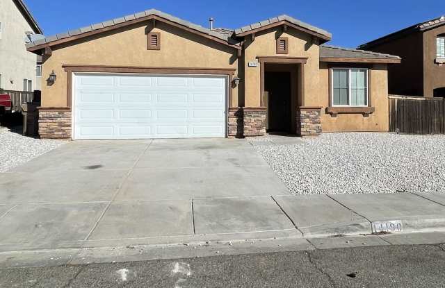 Hesperia- 3 Bedrooms, 2 bathrooms, New paint, New blinds, New Rock Scaping, photos photos Hesperia- 3 Bedrooms, 2 bathrooms, New paint, New blinds, New Rock Scaping, photos photos