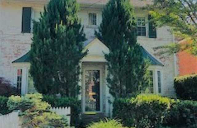 Beautiful House For Rent In Prime Location Near Georgetown and Palisades Neighborhoods - 4760 Reservoir Road Northwest, Washington, DC 20007