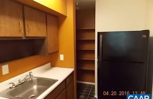 2405 BARRACKS CT Gallery 3