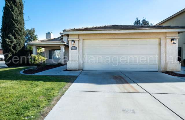 3 Bedroom/2 Bath Home in the Southwest - $2295 Per Month! photos photos