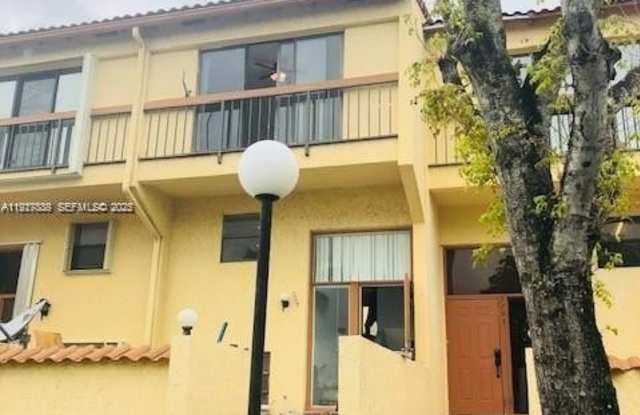 7795 Grande St photos photos