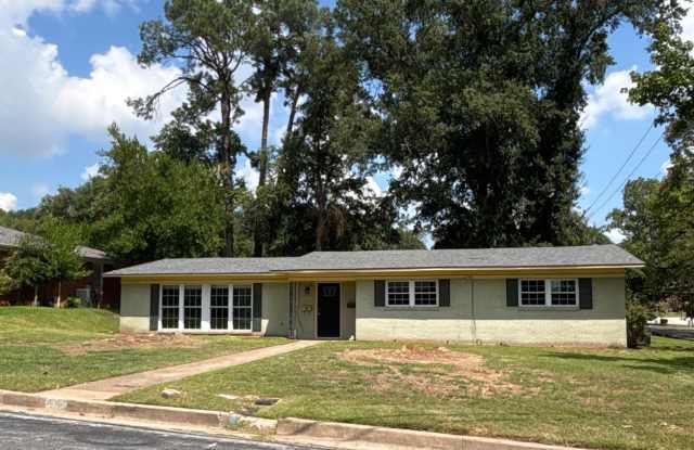 3/2/2 Rental With A Glow Up near Pollard Park photos photos
