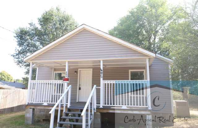 Charming 2 Bed, 1 Bath Home – Lake City! Gallery 1