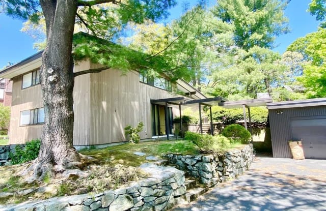 15 Ellis Rd - 15 Ellis Road, Newton, MA 02465